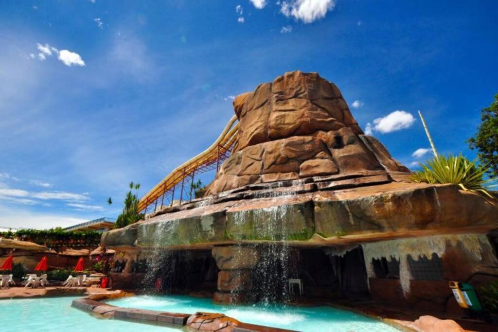 Piazza Diroma Acqua Park, Requinte E Diversao Калдас-Новас Экстерьер фото